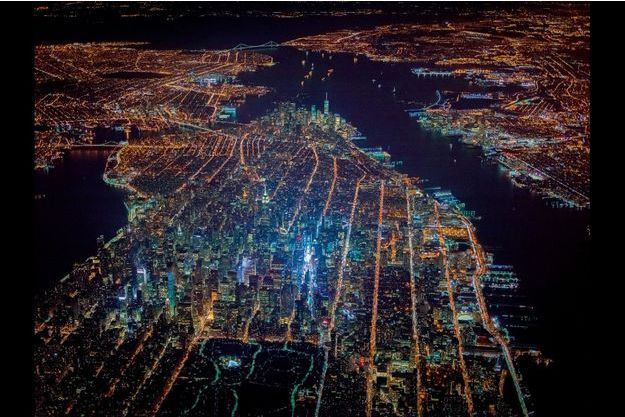 Metropoles Vues Du Ciel C Est Beau Une Ville La Nuit