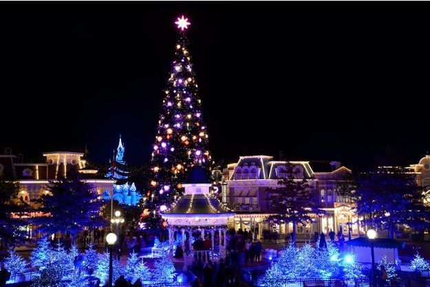 Avec Les Nouvelles Princesses Le Noel Enchante De Disney