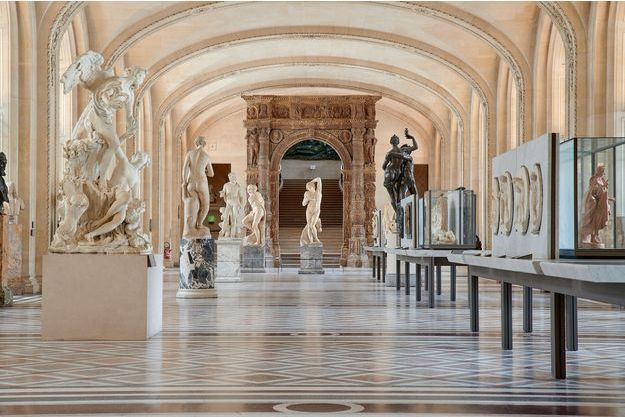 Le Louvre Est A Nous