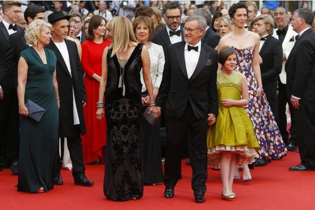 Cannes 2016 La Montee Des Marches Du Bon Gros Geant En Images