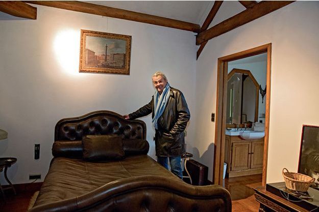 Exclusif Alain Delon Nous Recoit Dans Son Domaine Secret