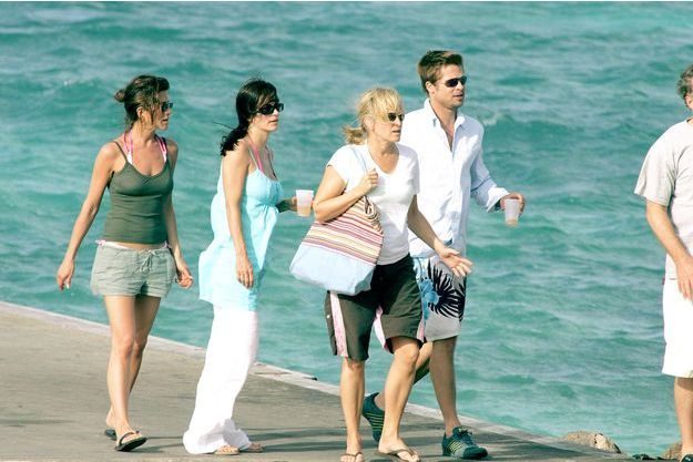 Les Dernieres Vacances En Couple De Jennifer Aniston Et Brad Pitt Brad pitt and jennifer aniston attend the 26th annual screen actors' guild awards at the shrine auditorium on january 19, 2020 in los angeles, california. couple de jennifer aniston et brad pitt