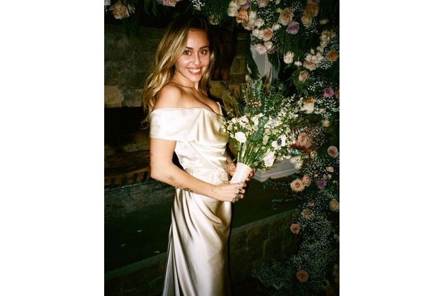 Miley Cyrus Devoile Des Photos Inedites De Son Mariage