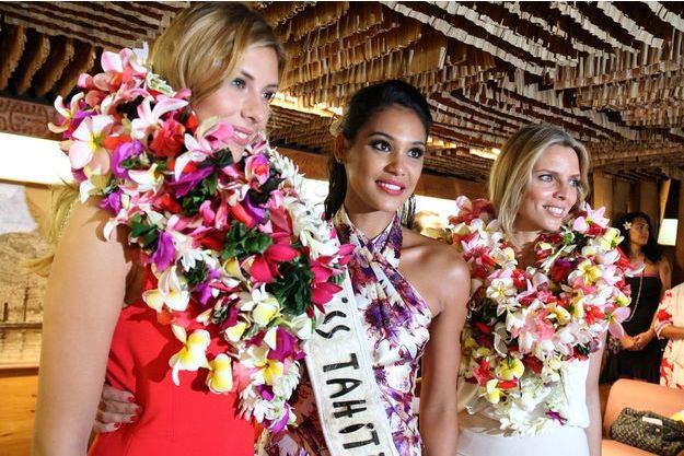 Accompagnee De Sa Premiere Dauphine Miss France 2015 A La Decouverte De Tahiti