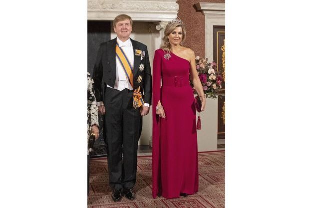 La Reine Maxima Sort Ses Rubis Pour Diner Avec La Presidente De Singapour