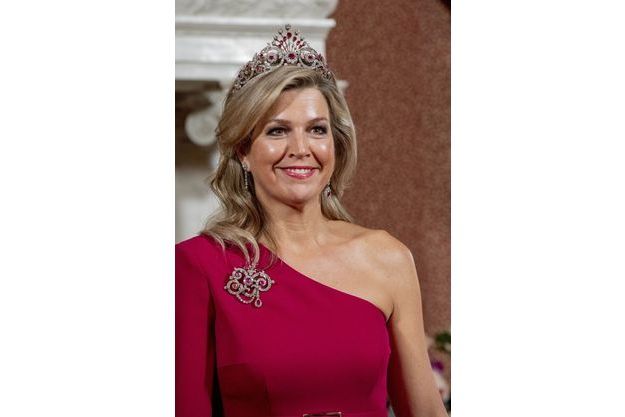 La Reine Maxima Sort Ses Rubis Pour Diner Avec La Presidente De Singapour