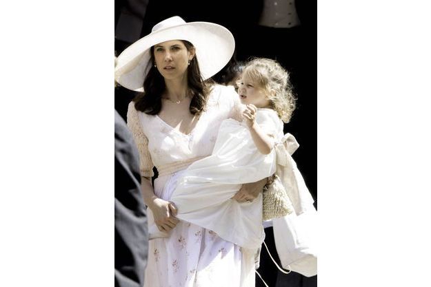 Mariage Chez Les Hanovre Tous Les Enfants De Caroline De Monaco