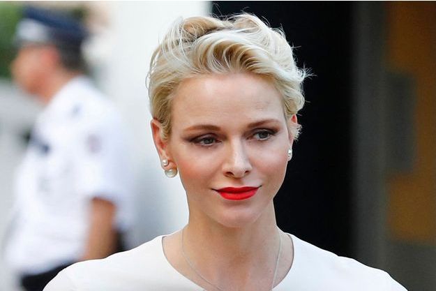 Princesse Charlene De Monaco Retour En Photos Sur 12 De Ses Coupes Courtes