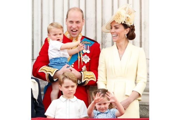 Le Prince Louis De Cambridge Un An Et Deja Si Coquin