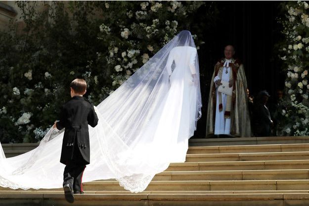 Royal Style Le Sublime Voile De Mariee De Meghan Markle En Photos