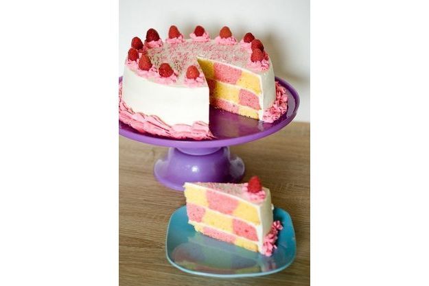 15 Gateaux Caches Reperes Sur Pinterest
