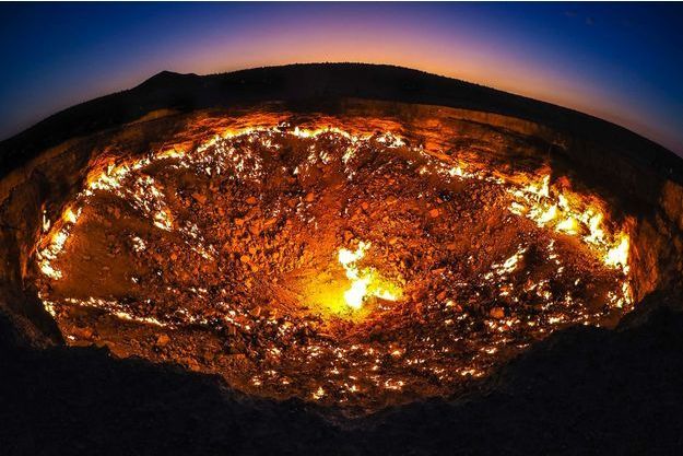 La Porte De L Enfer Existe Elle Se Trouve Au Turkmenistan