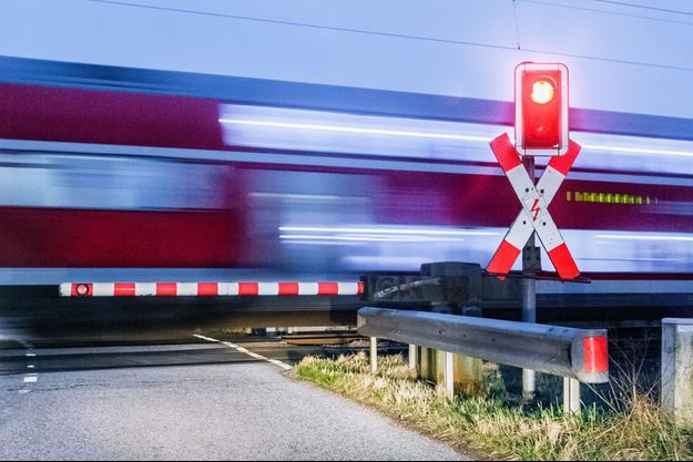 Haute Saone Un Mort Dans Une Collision Entre Un Train Paris Belfort Et Une Voiture paris match