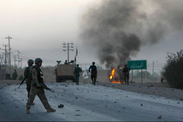 Ce matin, près du lieu de l'attentat, à Herat. 