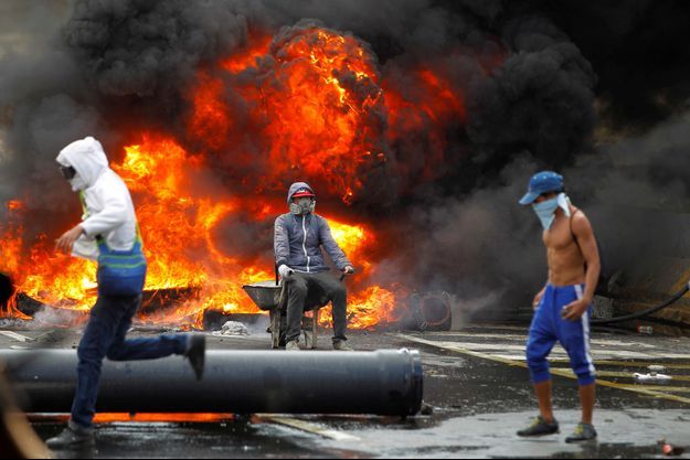 Les manifestations au Venezuela ont fait 24 morts depuis un mois. 