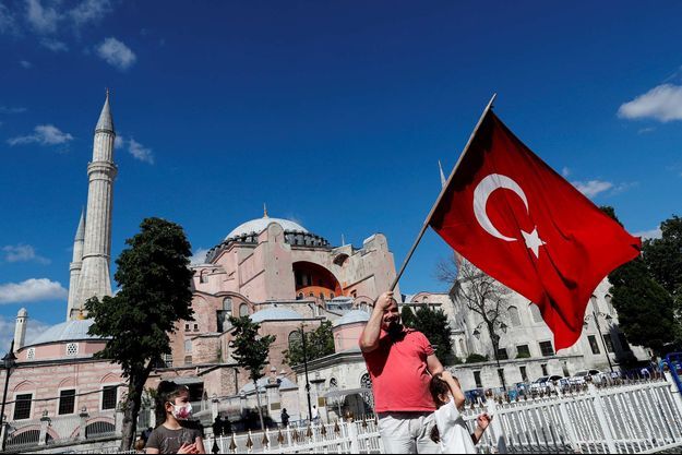 En Turquie Vers Une Transformation De Sainte Sophie En Mosquee Erdogan Autorise Les Prieres