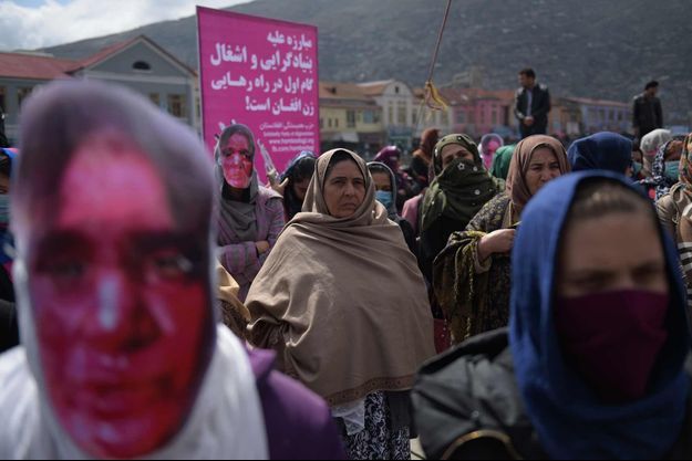 Manifestation à Kaboul, ce jeudi 17 mars, au premier anniversaire de la mort de Farkhunda.