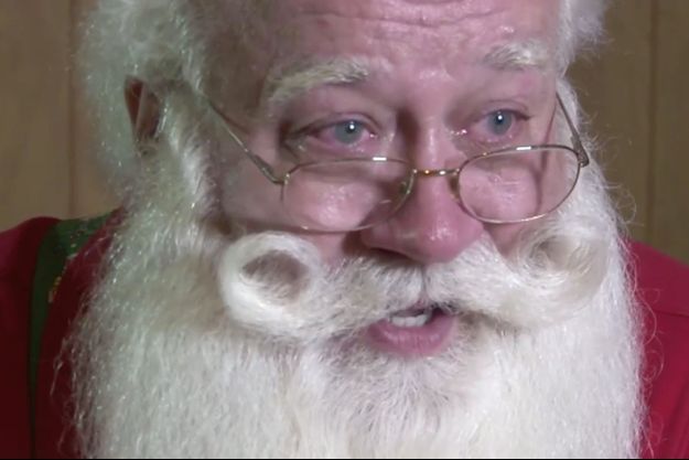 Enfant Mort Dans Les Bras Du Pere Noel Le Recit Remis En Question