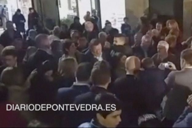 Mariano Rajoy Le Premier Ministre Espagnol Frappe Pendant Un