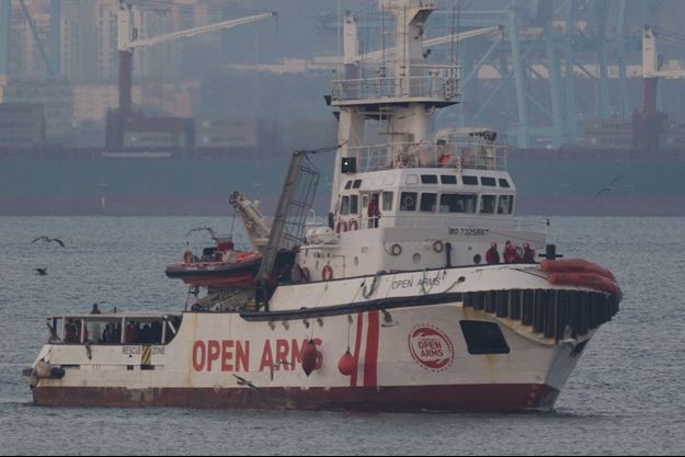 Le bateau de l'ONG Proactiva Open Arms à son arrivée en Espagne, vendredi. 