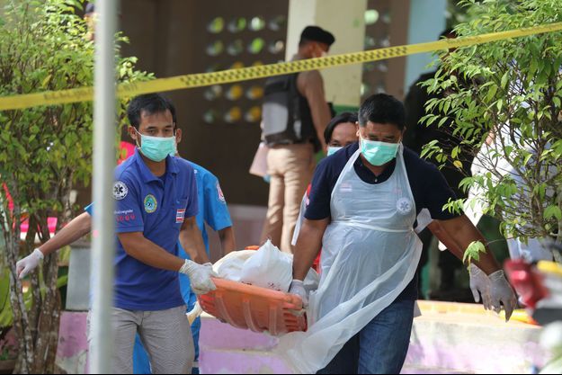 Des supplétifs de l'armée ont été tués devant une école à Pattani, en Thaïlande, le 10 janvier 2019. 