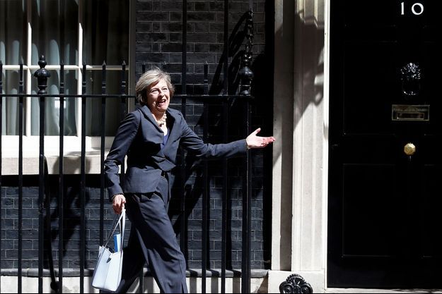Direction le 10 Downing Street pour un dernier rendez-vous avec David Cameron, mardi 12 juillet.