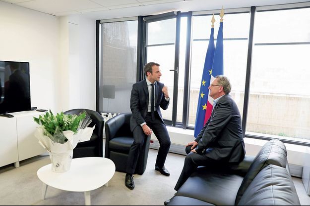 A J-4 du second tour, Emmanuel Macron répond à Paris Match