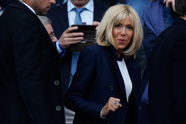 Brigitte Macron En Visite Dans Les Quartiers Nord De Marseille