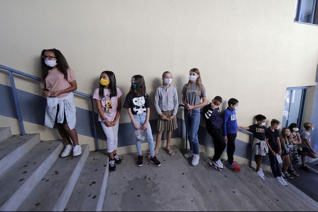 Coronavirus : 22 écoles déjà fermées en France, Castex se veut rassurant