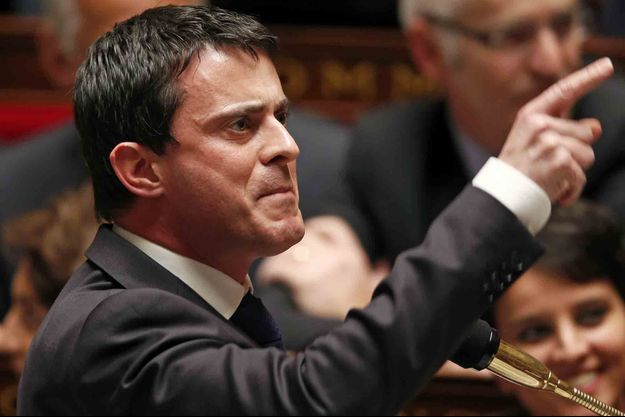 Manuel Valls réfute les accusations de laxisme après les violences du week-end à Trappes.