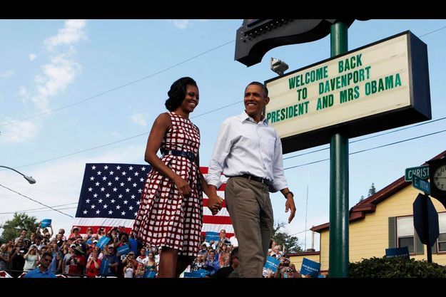  Mercredi 15 août, le couple présidentiel en campagne à Davenport, Iowa. « Je ne suis peut-être pas parfait, a dit Barack Obama. Mais elle est une première dame parfaite. »