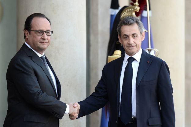 François Hollande et Nicolas Sarkozy sur le perron de l'Elysée, dimanche matin.