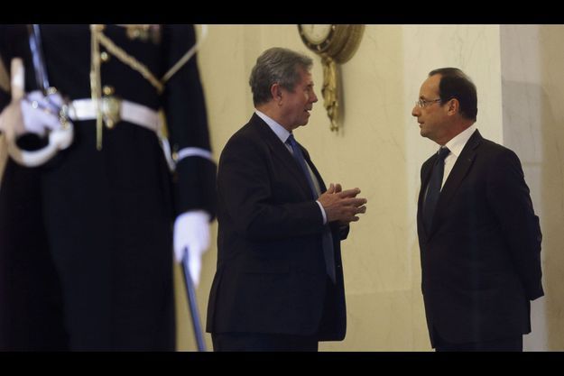  Jean-Louis Debré, président du Conseil constitutionnel, et François Hollande, lundi soir.