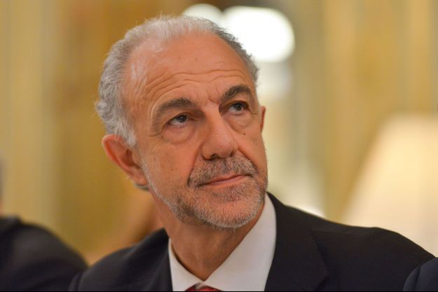 Le Livre De La Semaine Un Ami De Hollande Raconte Les Voyages Presidentiels