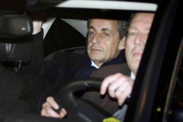 Nicolas Sarkozy quitte le Pôle financier de Paris.