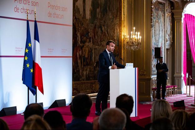 Emmanuel Macron lors de la présentation du plan santé du gouvernement à l'Elysée, mardi.