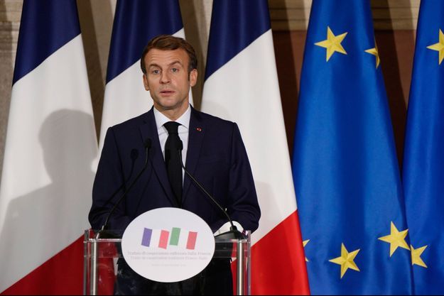Emanuel Macron ici vendredi lors d'une conférence de presse à Rome à l'issue de la signature d'un traité avec l'Italie.