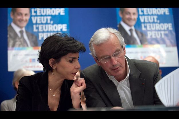  Rachida Dati en campagne avec Michel Barnier. La ministre de la Justice vient également de lancer 7 à vous, une association citoyenne destinée à inciter le plus grand nombre à voter ou a s'engager en politique.