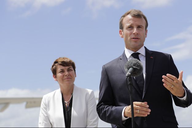 Emmanuel Macron à son arrivée à l'aéroport de Saint Barthelemy, le 28 septembre 2018.