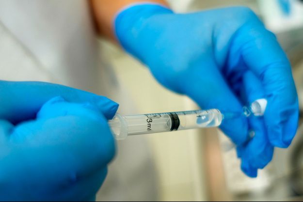 Grippe : vacciner les soignants pour protéger les seniors? 