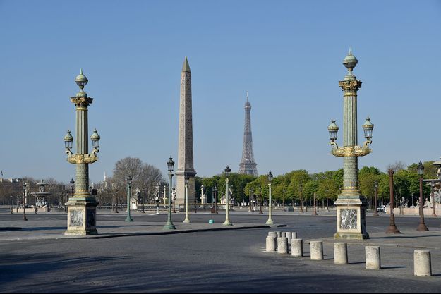 La Tour Eiffel, vue depuis la place de la Concorde, dans Paris confiné en avril 2020. La Tour Eiffel, vue depuis la place de la Concorde, dans Paris confiné en avril 2020.