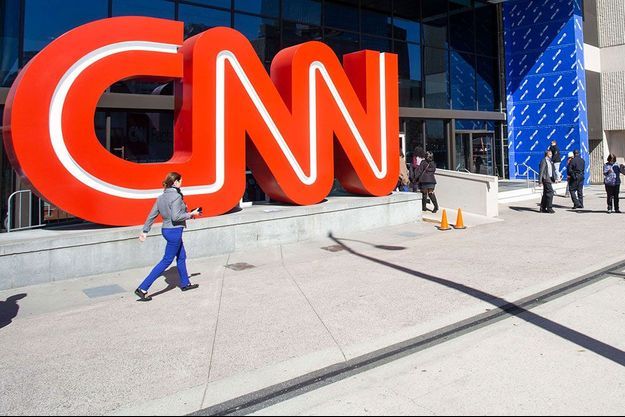 Devant le siège de CNN à Atlanta, en Géorgie, en octobre 2018. Devant le siège de CNN à Atlanta, en Géorgie, en octobre 2018.