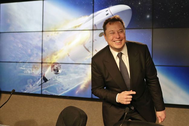 Le 19 janvier 2020, Elon Musk lors d'une conférence de presse à Cape Canaveral. 