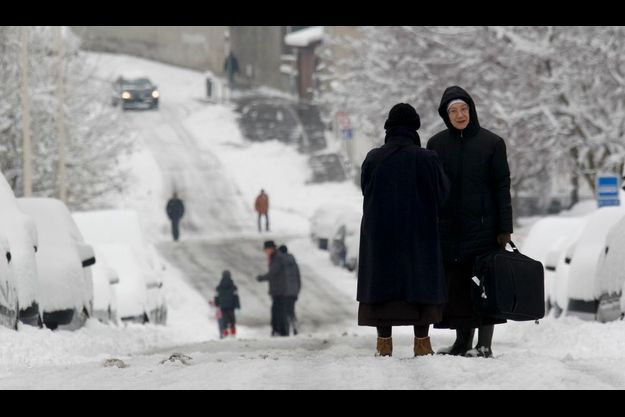 France Neige Verglas Et Crues