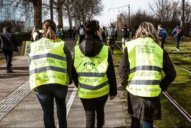 Gilets Jaunes Acte 16 Samedi Pour Lancer Un Mois De Mars