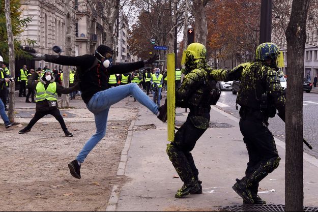 Photo prise lors des violentes manifestations à Paris le 1er décembre 2018.