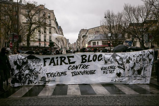 Illustration de la manifestation contre l'extrême droite qui a eu lieu à Paris le 27 novembre 2021