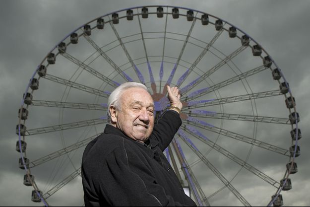 Marcel Campion, propriétaire de la grande roue place de la Concorde, affirme un unique objectif : protéger les attractions populaires au cœur des villes.