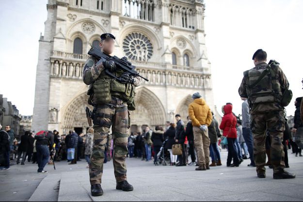 La sécurité a été renforcée à Paris à l'occasion de la nuit du Nouvel An.