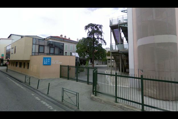 Une Cpe Tabassee Par Une Mere D Eleve